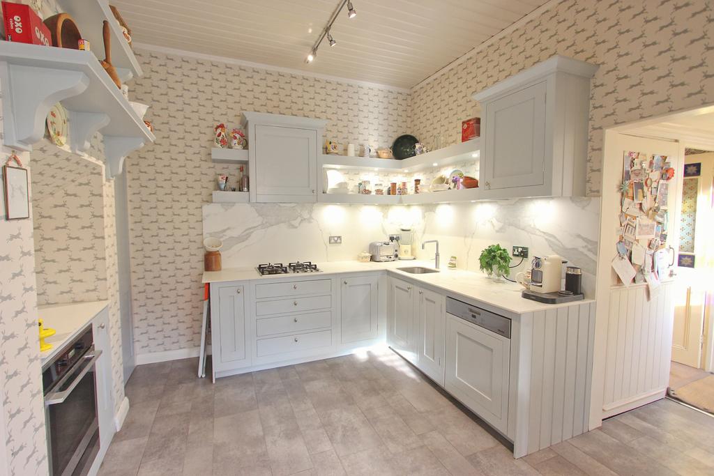 Fitted Kitchen