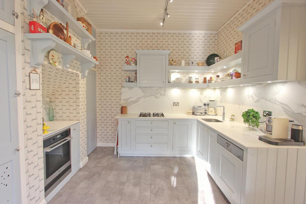 Fitted Kitchen