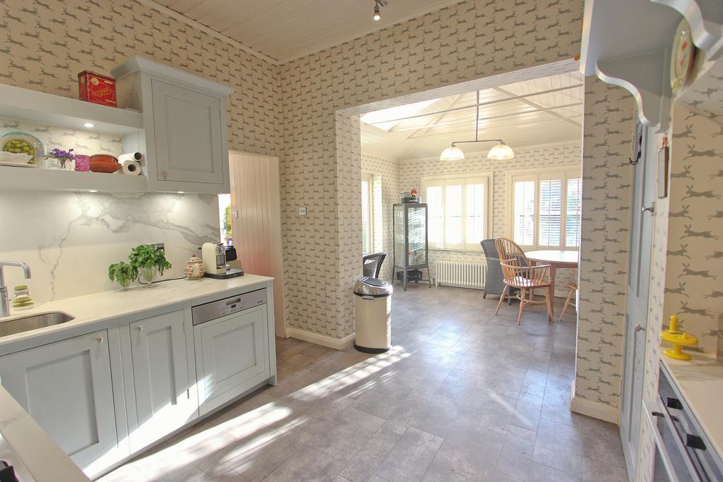 Fitted Kitchen