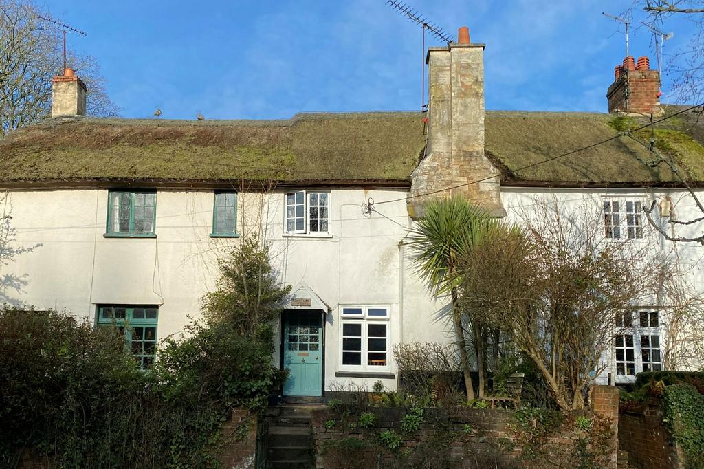 TIPTON ST JOHN, DEVON, EX10 2 bed cottage £275,000