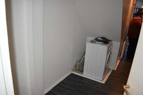 319 Acton Lane, London, W3 8NT
