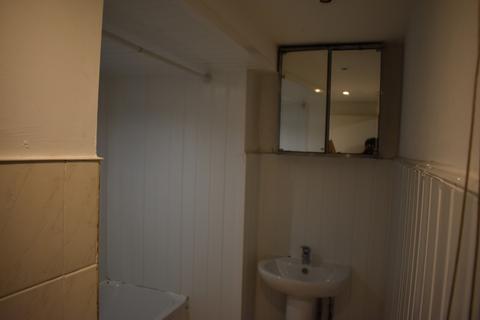 319 Acton Lane, London, W3 8NT
