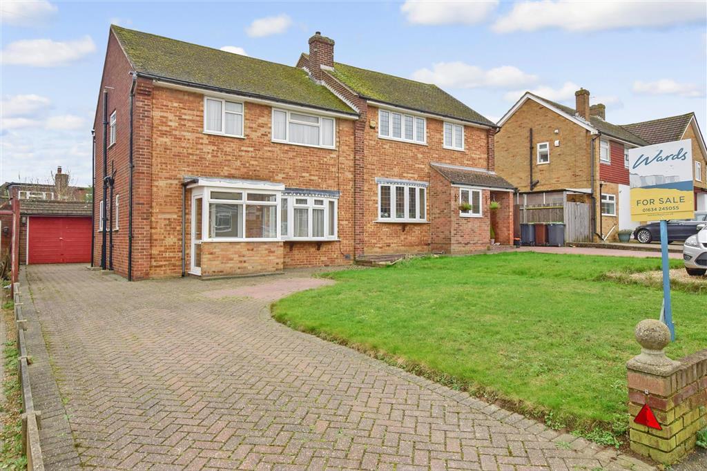 Taylor Road, Snodland, Kent 3 bed semidetached house £340,000