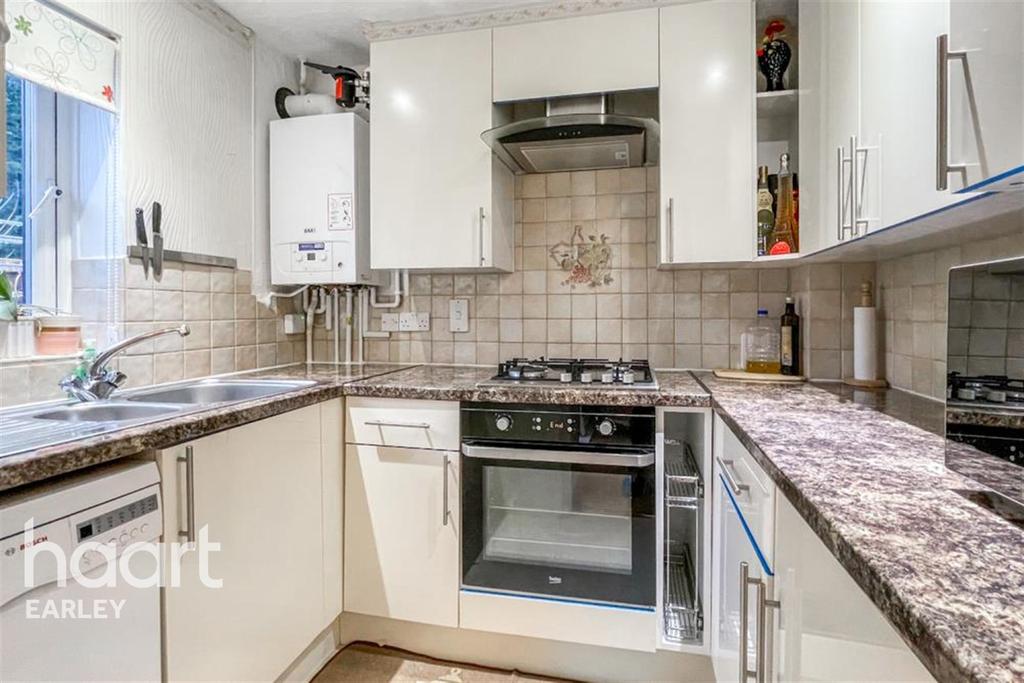 Sibley Park Road, Lower Earley, RG6 5UB 1 bed terraced house £900 pcm