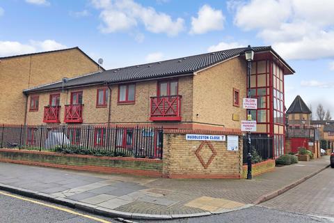 2 Huddleston Close, London, E2 9NR