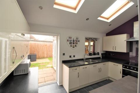 11 Hatherleigh Road, Exeter, EX2 9LG