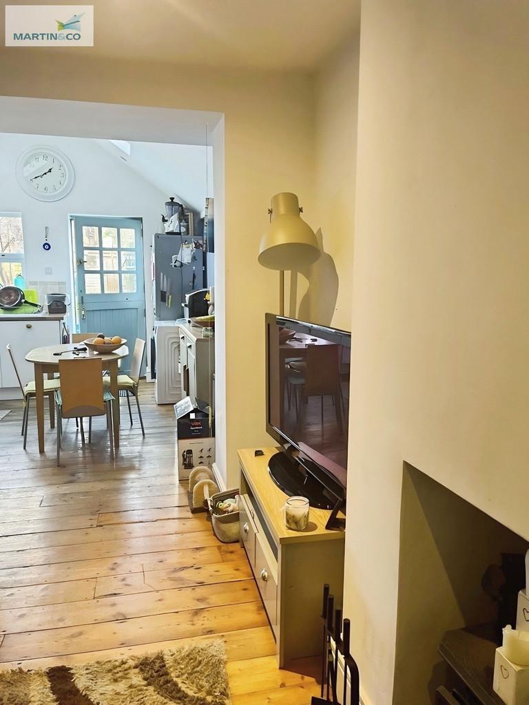 Dd807098-dining 20area