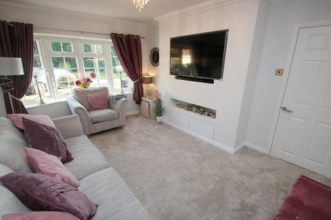 5 Bracken Dell, Rayleigh, SS6 8LP
