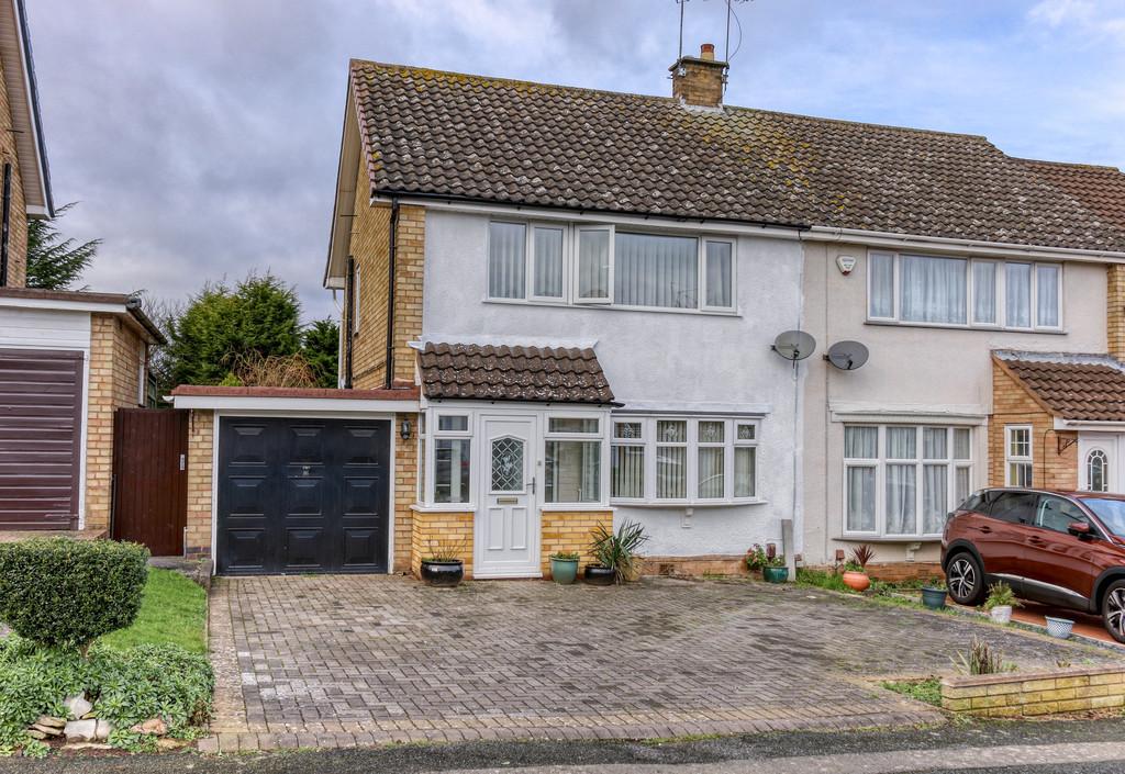 Winyate Hill, Lodge Park, Redditch B98 7JF 3 bed semidetached house