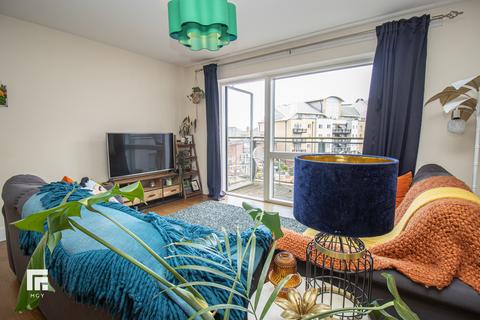 2 bedroom apartment to rent, Electra House, Celestia, Cardiff Bay