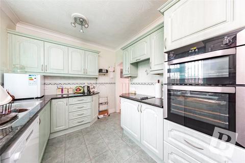 30 Meadow Way, Upminster, RM14 3AD