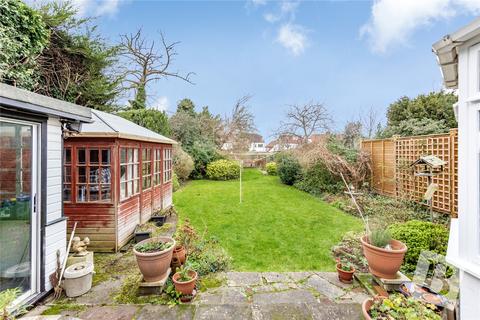 30 Meadow Way, Upminster, RM14 3AD
