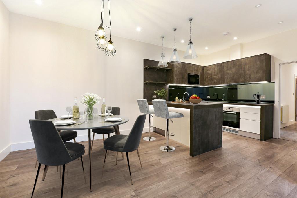 Open-Plan Kitchen/Dining