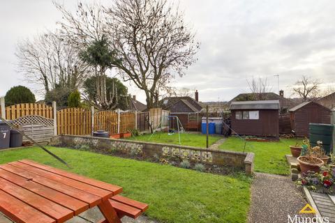 7 Holly Close, Cherry Willingham, Lincoln, LN3 4BH