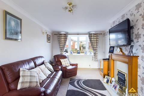 7 Holly Close, Cherry Willingham, Lincoln, LN3 4BH