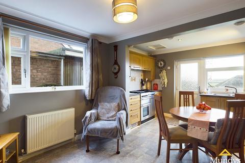 7 Holly Close, Cherry Willingham, Lincoln, LN3 4BH