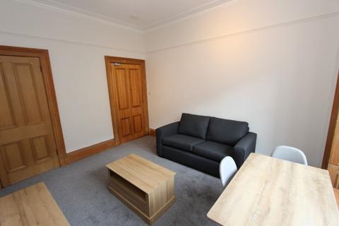 3 bedroom flat to rent, Glen Street, Tollcross, Edinburgh, EH3