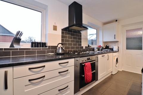 2 Felstead Close, Dosthill, Tamworth, B77 1QD