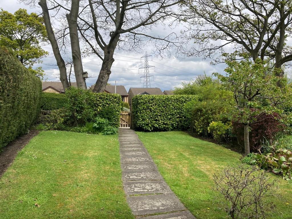 Dewsbury Road, Gomersal 3 bed detached house £242,950