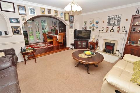 29 Oates Road, Romford, RM5 2DX