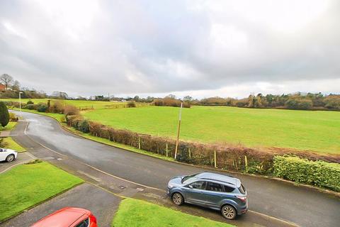 2 Greenacres, Dudley, DY3 3PX