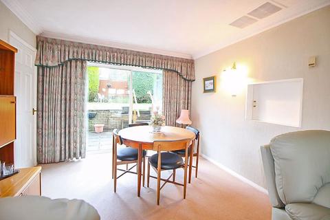 2 Greenacres, Dudley, DY3 3PX