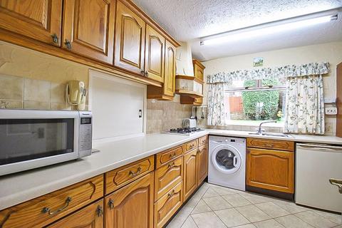 2 Greenacres, Dudley, DY3 3PX