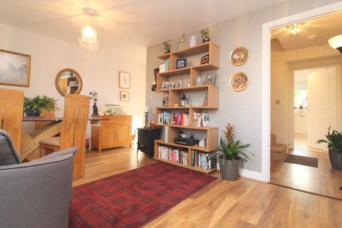 11 Lowestoft Drive, Liverpool, L19 2HD