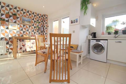 11 Lowestoft Drive, Liverpool, L19 2HD