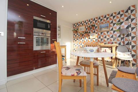 11 Lowestoft Drive, Liverpool, L19 2HD