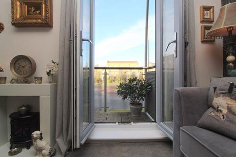 11 Lowestoft Drive, Liverpool, L19 2HD