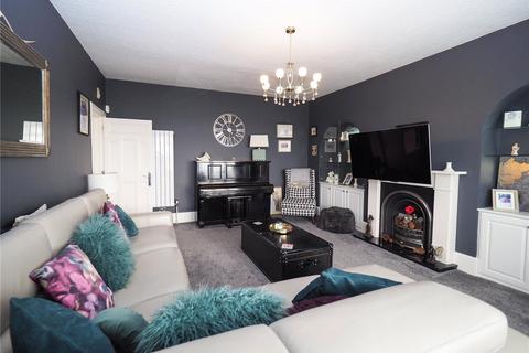 35 Thorpe Esplanade, Thorpe Bay, Southend-on-sea, SS1 3BA