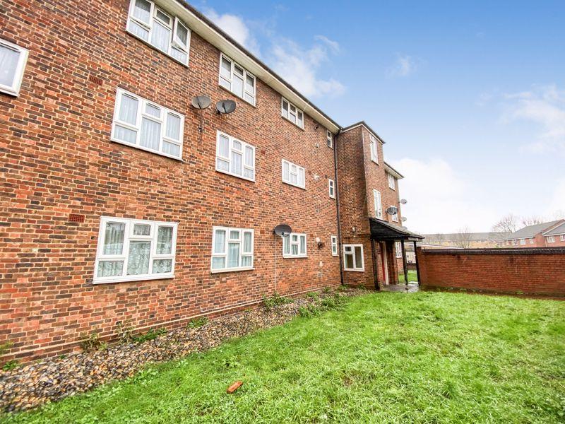 Faymore Gardens, South Ockendon, Essex One Bedroom First Floor Flat 1