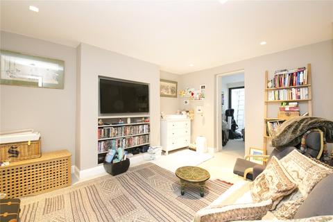 3 bedroom terraced house to rent - Westbourne Road, Lower Holloway, London, N7
