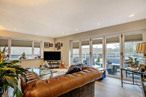 5 bedroom detached house to rent, Drywood Avenue, Worsley, Manchester, M28
