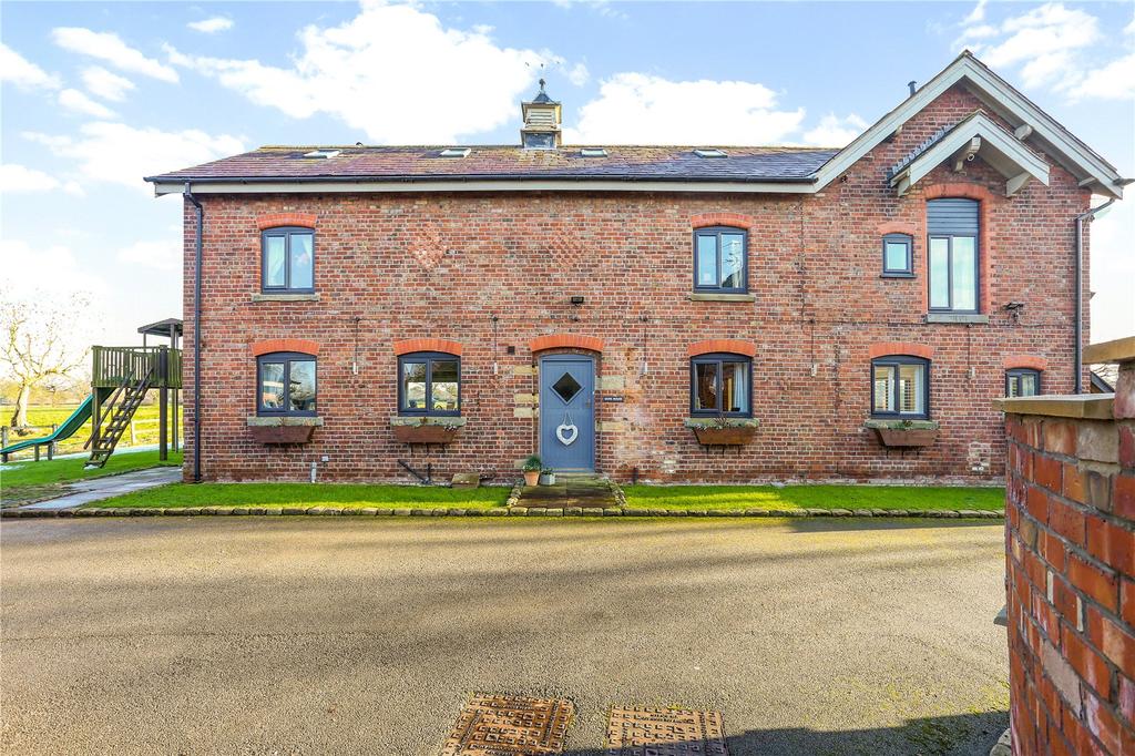 Ostlers Lane, Mobberley, Knutsford, Cheshire, WA16 6 bed character