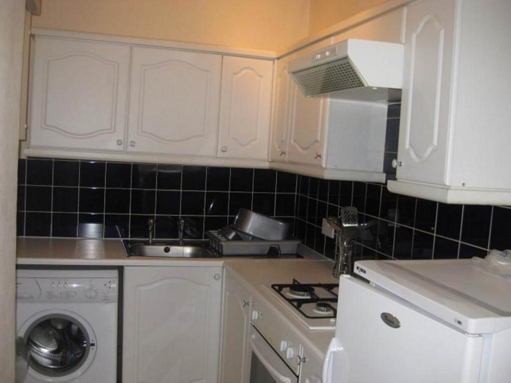 Lyne Street, Edinburgh, Midlothian 1 bed flat £650 pcm (£150 pw)