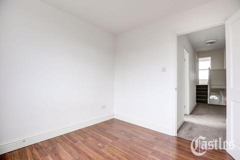 124 Clifden Road, London, E5 0LN