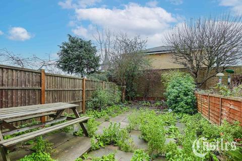 124 Clifden Road, London, E5 0LN