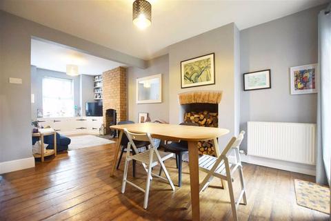 29 Swan Road, Gloucester, GL1 3BJ