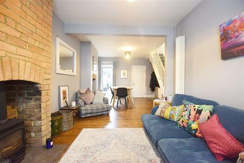29 Swan Road, Gloucester, GL1 3BJ