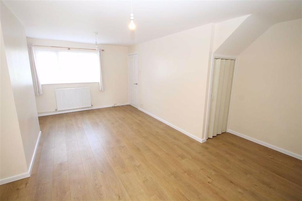 Calder Vale, WEST BLETCHLEY, Milton Keynes 3 bed terraced house £