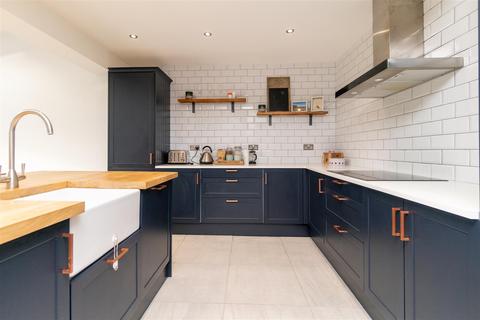 7 Albert Road, Bunny, Nottingham, NG11 6QE