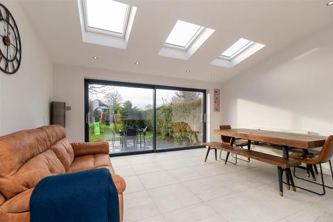7 Albert Road, Bunny, Nottingham, NG11 6QE