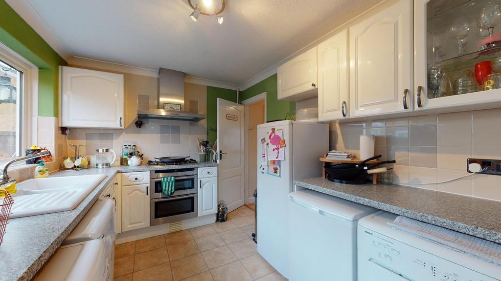 Vincent Close, Broadstairs 3 bed terraced house £275,000