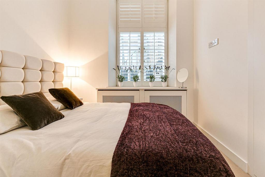 Apartment in London - View 5