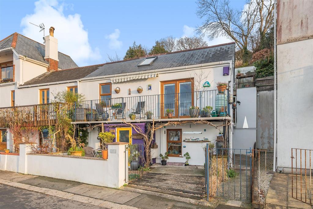 Wolseley Road, Saltash Passage, Plymouth 2 bed terraced house £315,000