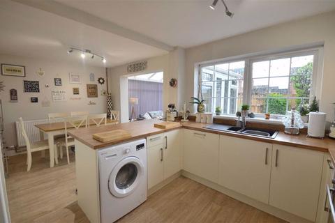 10 Bittern Avenue, Abbeydale, Gloucester, GL4 4WA