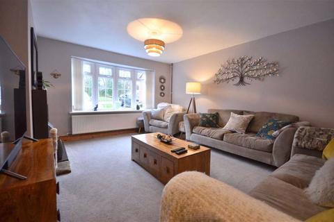 10 Bittern Avenue, Abbeydale, Gloucester, GL4 4WA