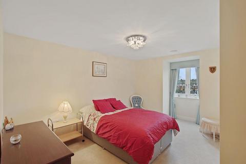 1 bedroom apartment for sale, Landmark Place,Moorfield Road, North Orbital Road, Denham, Uxbridge, Middlesex, UB9 5BY